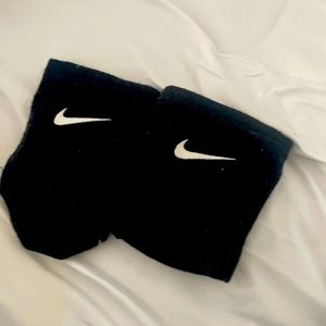 NIKE knee pads!!